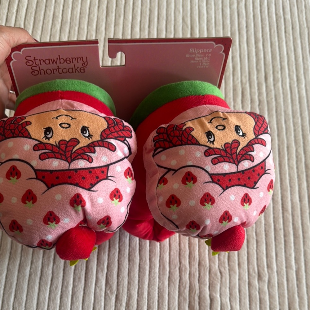Strawberry Shortcake Red Slippers - Picture 5 of 5